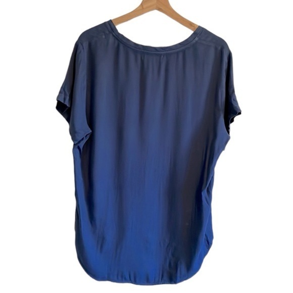 Side Stitch V-Neck Woven Short Sleeve T-Shirt Women’s Size Medium Deep Sea Blue - Picture 4 of 7